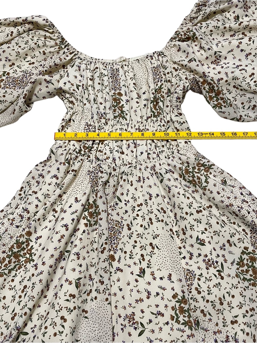 Cottage Core Cream Floral Puff-Sleeve Dress - Picture 2 of 6